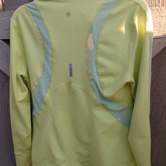 Tangerine, yellowish green jacket - Picture 5 of 7